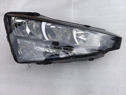 SKODA SCALA фара правая передняя 657941016
