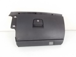 бардачок 8626141 volvo c30 год 06-10