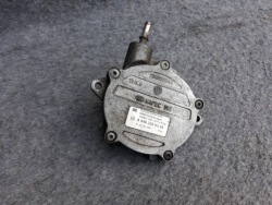 насос вакум MERCEDES W169 W245 2.0 CDI