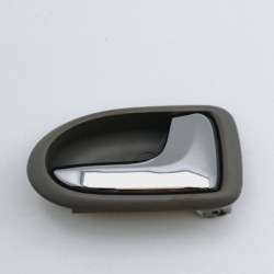 ручка двери внутренняя mazda PREMACY NR437