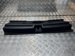 защита накладка ремня зад Audi Q2 GA 16- 81A863471E