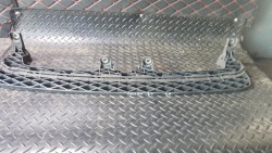 кронштейн усилитель передний vw PASSAT B7 3AA807571