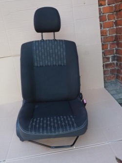 Dacia LOGAN 08-13 РЕСТАЙЛИНГ кресло правый передний европа