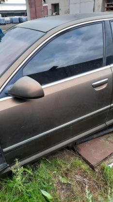 дверь передняя левая LZ7Q Audi A8 D3 седан рестайлинг 2004'
