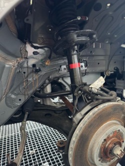 renault KANGOO III IV 2022 E-TECH правая поворотный кулак, цапфа, амортизатор ступица передний