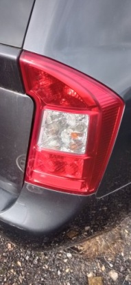 kia CARENS III фонарь правый