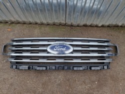 FORD EXPEDITION 2018 - 2021 решетка перед радиатора хром без камеры