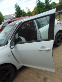 дверь левая передняя suzuki SWIFT MK7 VII Комплектная 2013R 5 d PLUS зеркало