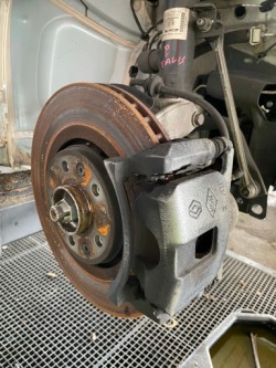 правая поворотный кулак, цапфа 1.6 renault TALISMAN