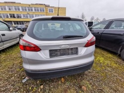 FORD Focus петля передних Двери - Передний 2011 1.6л