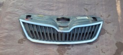 SKODA RAPID 12- решетка радиатора // 3867
