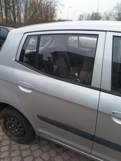 дверь правая задняя kia PICANTO 2005 год Цвет S3