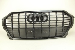 решетка радиатора Q3 II черный 2018- 83A853651B