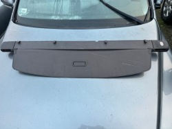 vw TOUAREG II ролета багажника 7P6867773