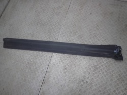 MASERATI LEVANTE молдинг порога накладка правая RH N49