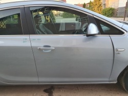дверь правая передняя opel Astra J Z189