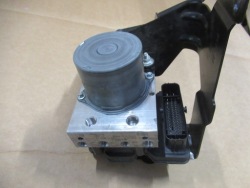 насос ABS MASERATI Ghibli 6701062190