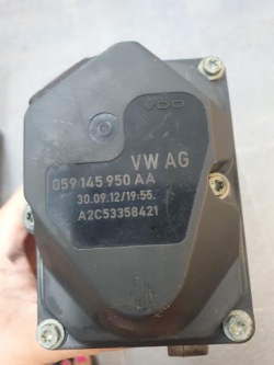 Audi OE 059145950AA ДРОССЕЛЬНАЯ ЗАСЛОНКА