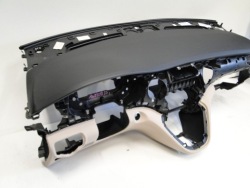 консоль торпеда mercedes-benz oe A4476890016