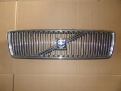 решетка радиатора перед volvo S80 98-04r.
