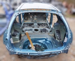 ремень задний зад nissan PRIMERA P12 универсал