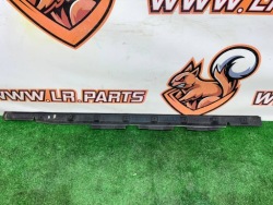 молдинг накладка порога правая L551 K8D2-101D57-AC