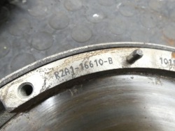 mazda oe R2A1-16610-B сцепление двухмас