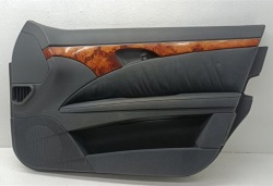 дверные карты правый передний MERCEDES W211 Elegance европа A2117200663