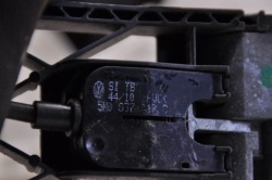 замок левых передних Двери vw GOLF VI (5K1) 5K1837015B 1.6л Дизель 2010