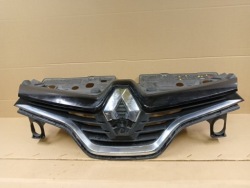 решетка радиатора renault CAPTUR и 1 13-16