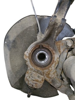 поворотный кулак, цапфа перед Honda CR-V II 2.4
