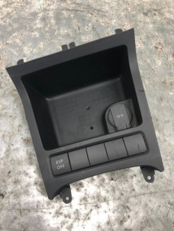 бардачок vw SCIROCCO 5K0857925A