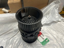 вентилятор потока воздуха отопитель салона renault MEGANE III oe 272104937R T1001277N