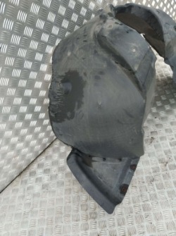 RANGE ROVER L322 4.4 M62 подкрылок перед правый