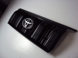 решетка радиатора TOYOTA LAND CRUISER J150 2013-2017
