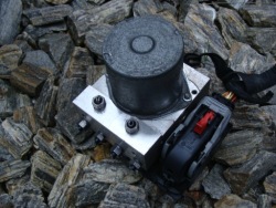 Audi OE 8R0614517CL насос