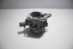 насос вакум renault CLIO III 1.5