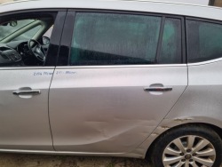 дверь левая задняя opel ZAFIRA C Z176