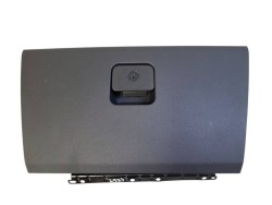 лючок бардачок Cadillac CTS