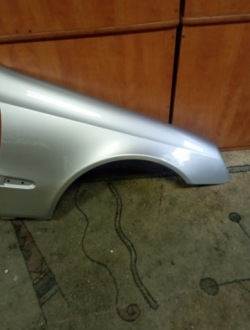 крыло правое переднее MERCEDES e- класс W211 2002 - 2009 r Цвет 723