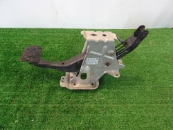 педаль тормоза vw PASSAT B6 1K1723057N