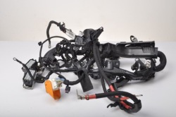 volvo V60 II D4 шланги проводка коса Двигателя 31453796
