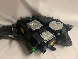 оригинал фары ксенон адаптивная MASERATI LEVANTE европа 670034638 670034641 комплект