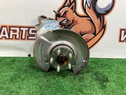 поворотный кулак левый RANGE ROVER L551 M8D2-5A969-AB