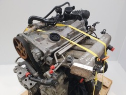 Двигатель vw Golf IV Bora NEW BEETLE 1.8 T 150KM Бензин AGU