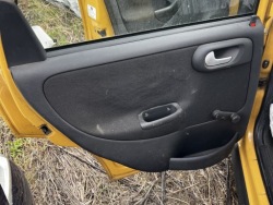 карта дверная обивка левый зад opel CORSA C 00-06