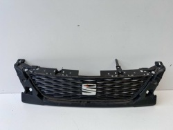 seat Leon III рестайлинг решетка радиатора 5F0853654 F оригинал