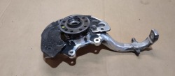 поворотный кулак передний левый MERCEDES W253 A2533320101