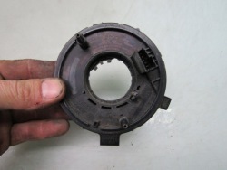 Golf IV 05R шлейф подушки безопасности 1J0959653E