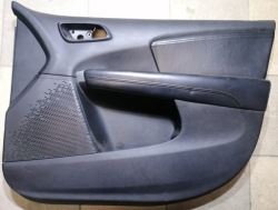 FIAT FREEMONT 11r дверные карты правая перед